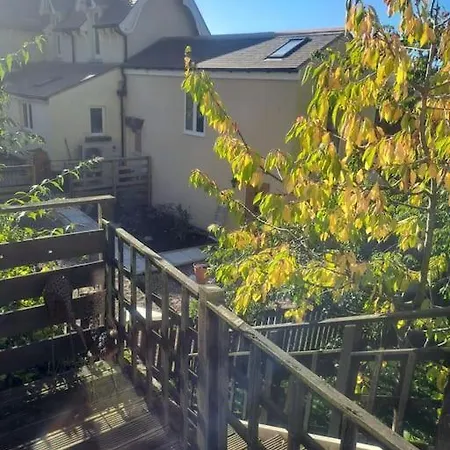 The Old Workshop At Hollins * וויטבי